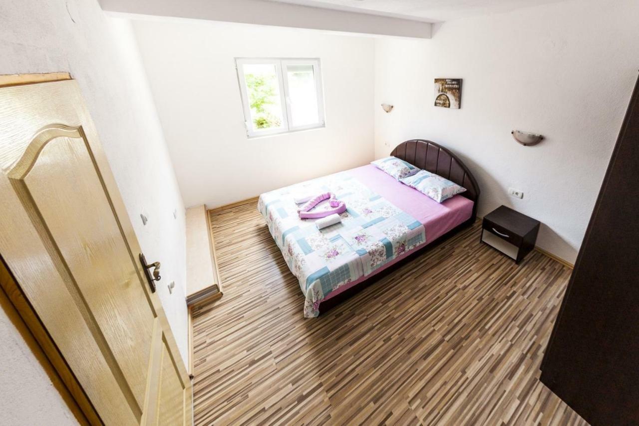 Kuca Bulajic Apartment Budva Bagian luar foto